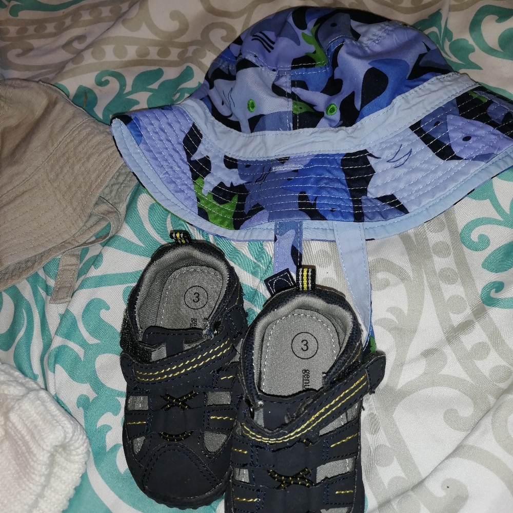 SOLD Baby bundle - Picture 2 of 5
